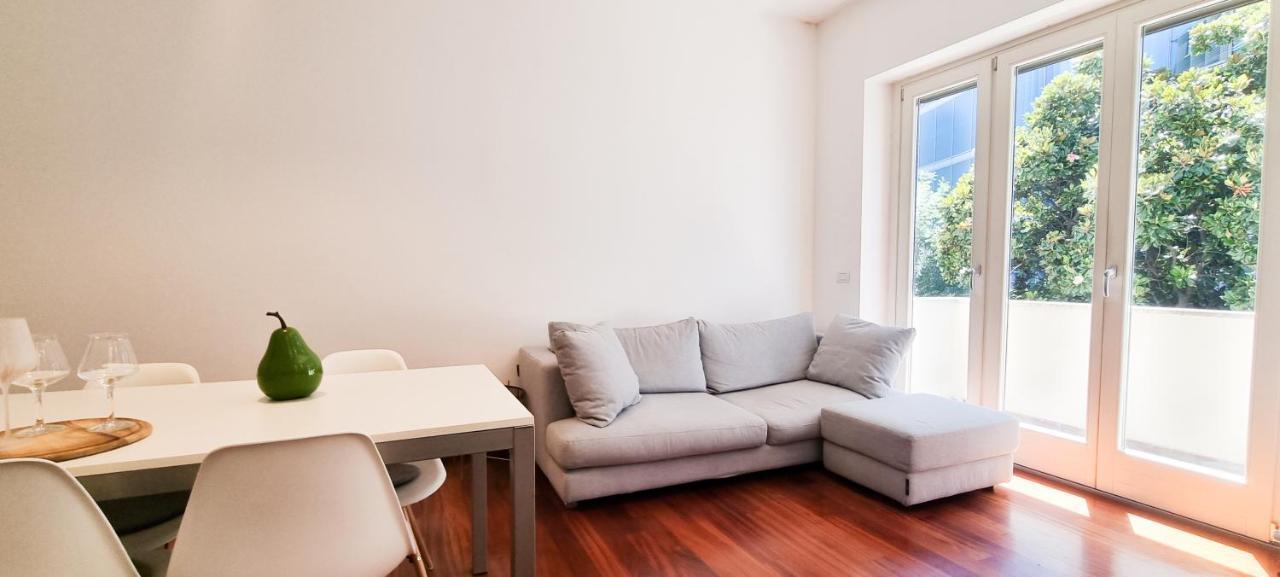 밀라노 Joivy Superb Flat, 2 Balconies & Skyscrapers View 아파트 외부 사진